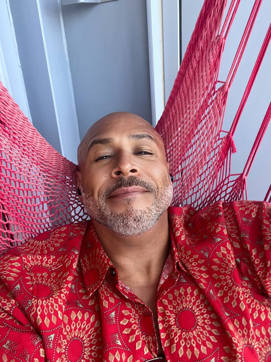 Customer photo review of Men's Cotton 70s Leisure Vintage Short Sleeve Shirt