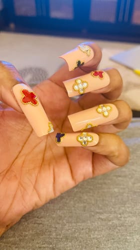 Customer photo review of Custom Press On Nails