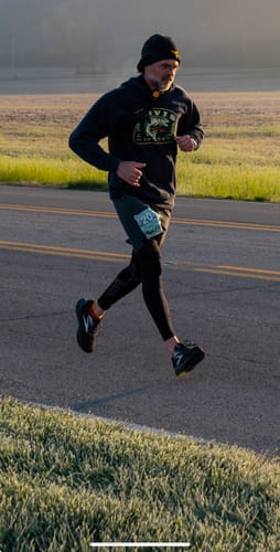 Customer photo review of Compression Sleeves V2 for Knees and Legs