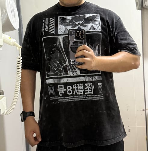 Customer photo review of Attack On Titan 'Levi Ackerman' Oversized Vintage T-Shirt