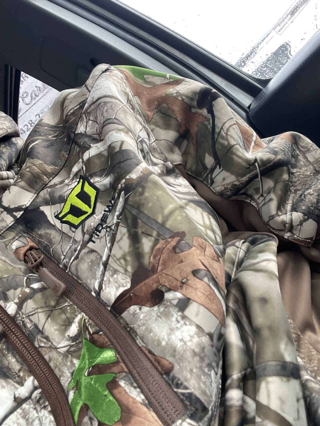 Customer photo review of TideWe Men's Hunting Clothes,Silent Water Resistant Camo Hunting Suits