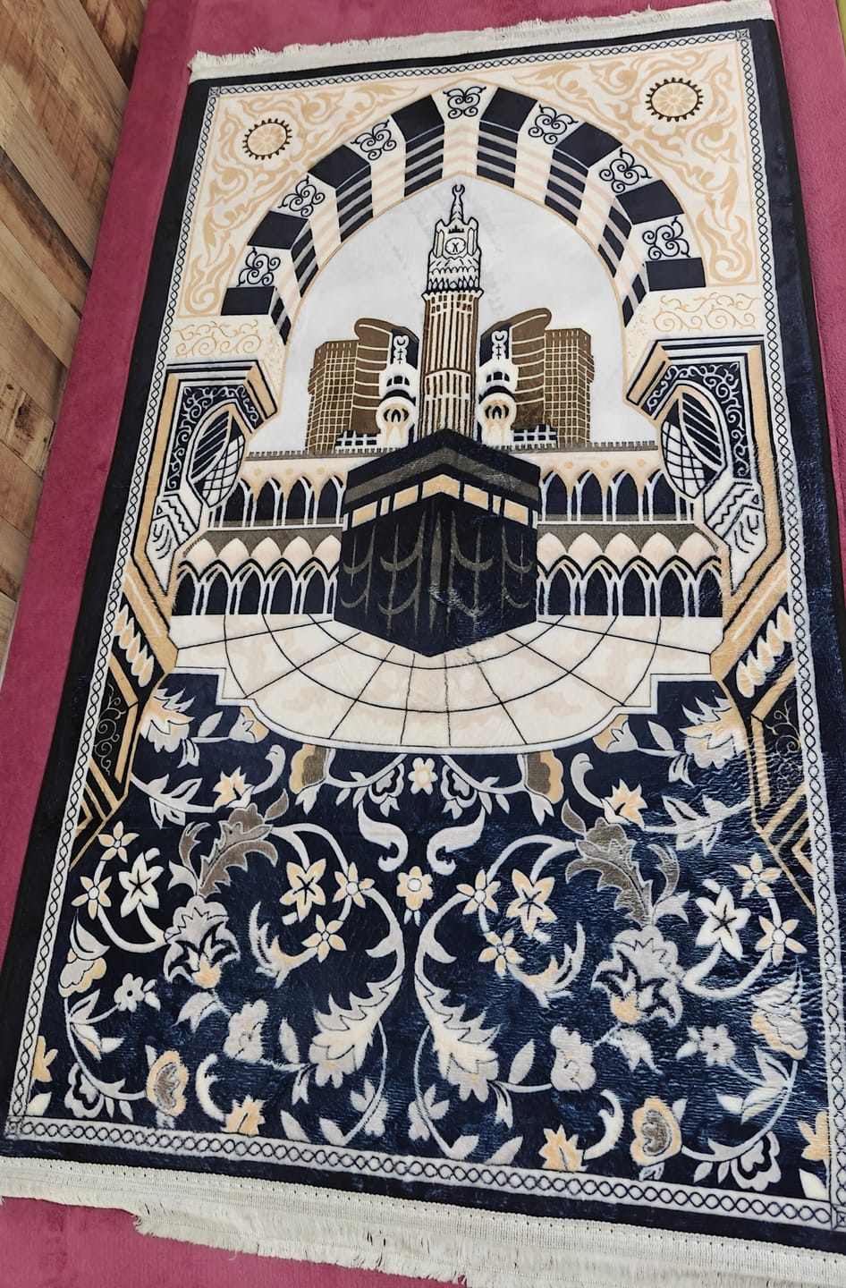 Customer photo review of Floral Kaaba  Padded Prayer Mat