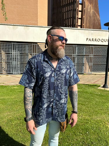 Customer photo review of Chemise d'été à manches courtes à imprimé floral bleu marine rétro pour homme