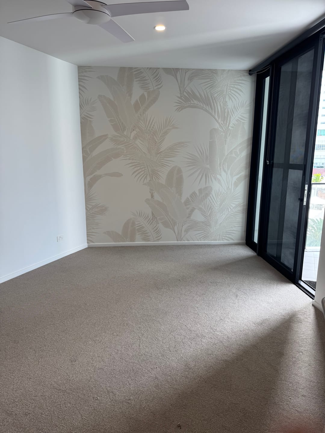 Customer photo review of Luxe Tropical in Sand Wallpaper