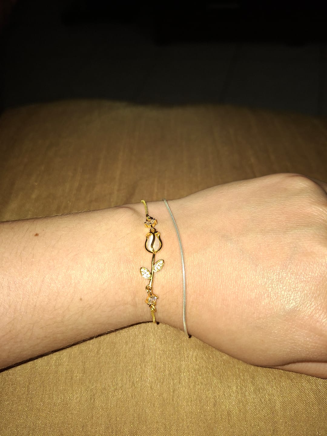 Customer photo review of Pulsera Ajustable Tulipán