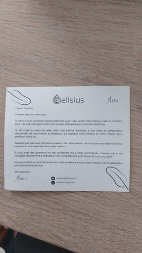 Avis photo d'un client sur Coussin Orthopédique Genoux Cellsius - Le secret d'un sommeil sans douleur