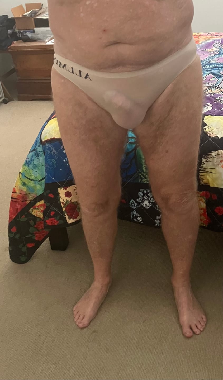Customer photo review of 3 Pack ALLMIX Men's Sport Seamless Pouch Briefs