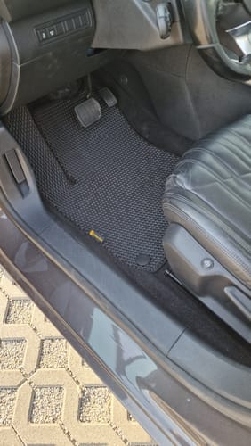 Customer photo review of Dywaniki samochodowe na zamówienie - Przód i tył