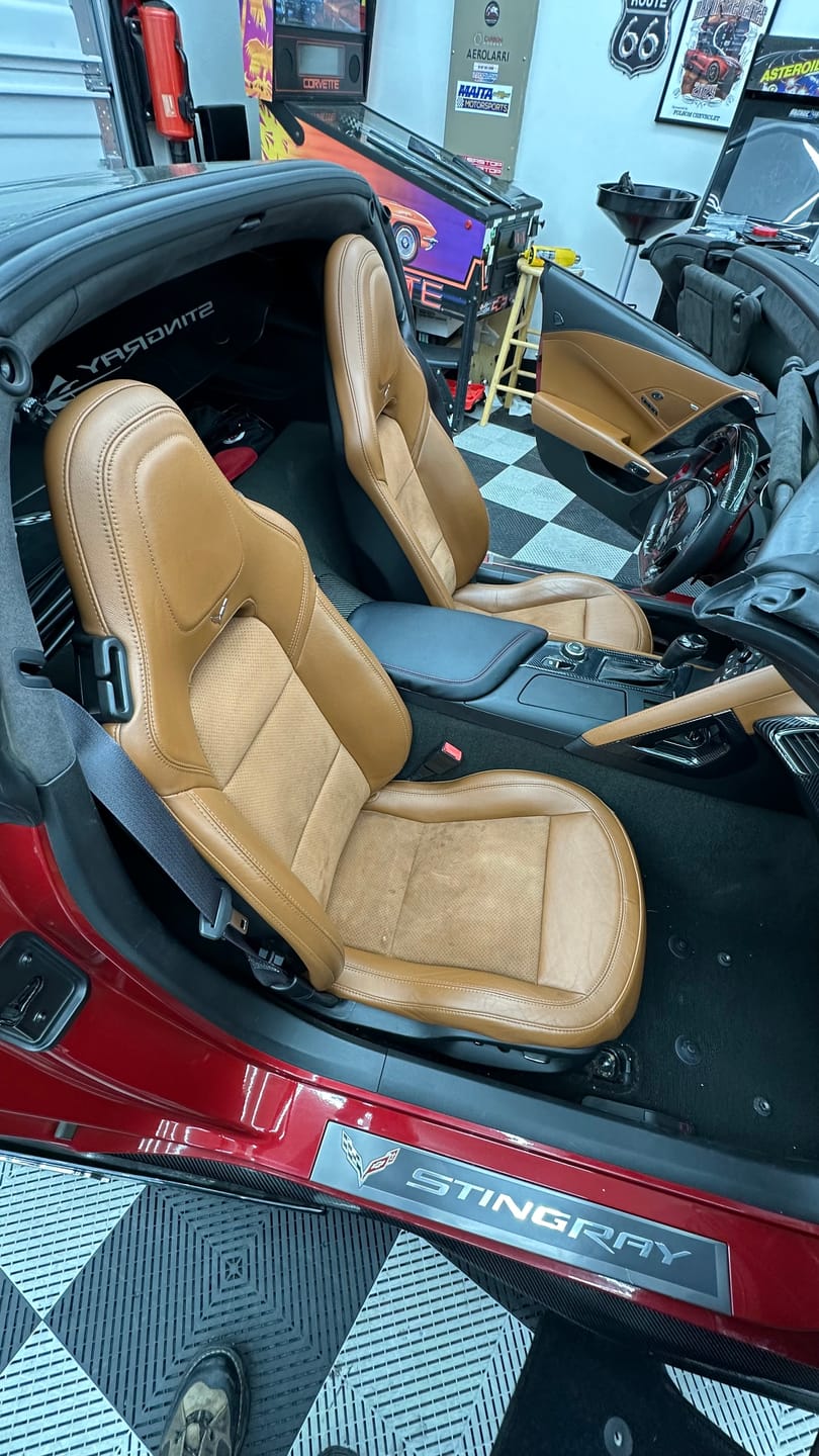 Customer photo review of Corvette C7 Custom Leather Seat Covers