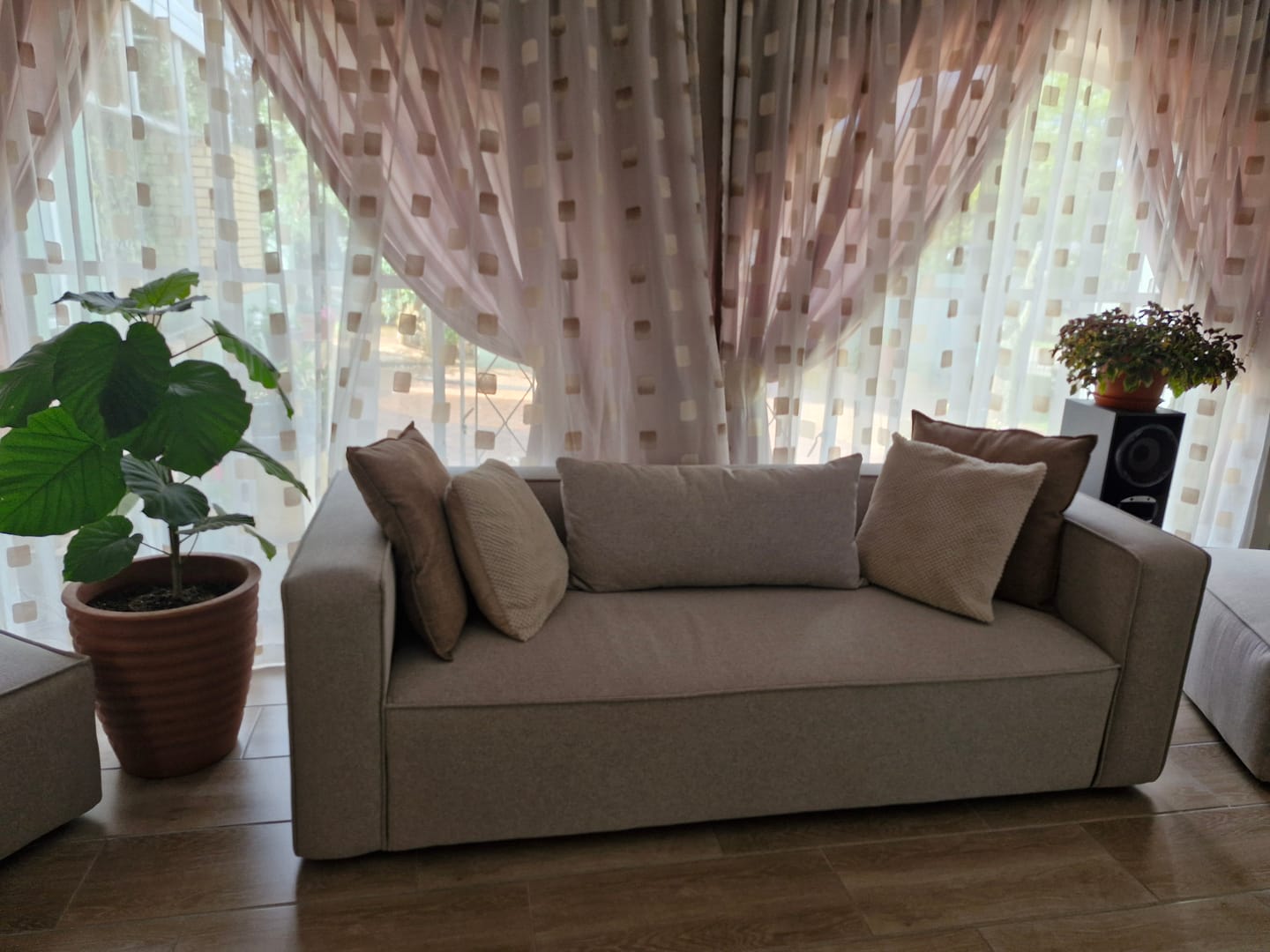 Customer photo review of Zola 3 Seater