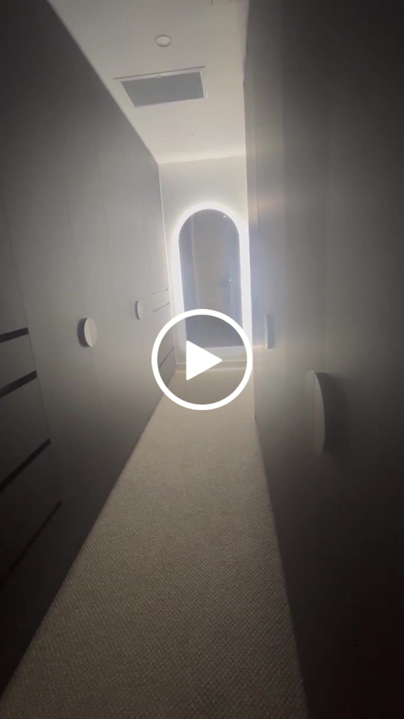 Customer video review of Halo - LED Full Length Mirrors