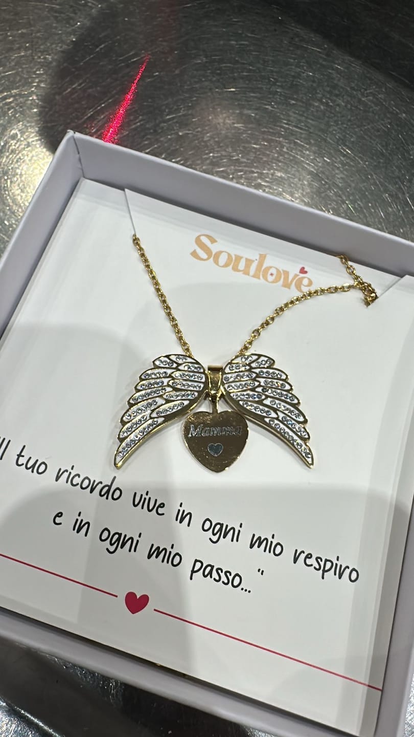 Customer photo review of Collana Angelo del mio cuore con incisione personalizzata, Collanina con nome del tuo angelo
