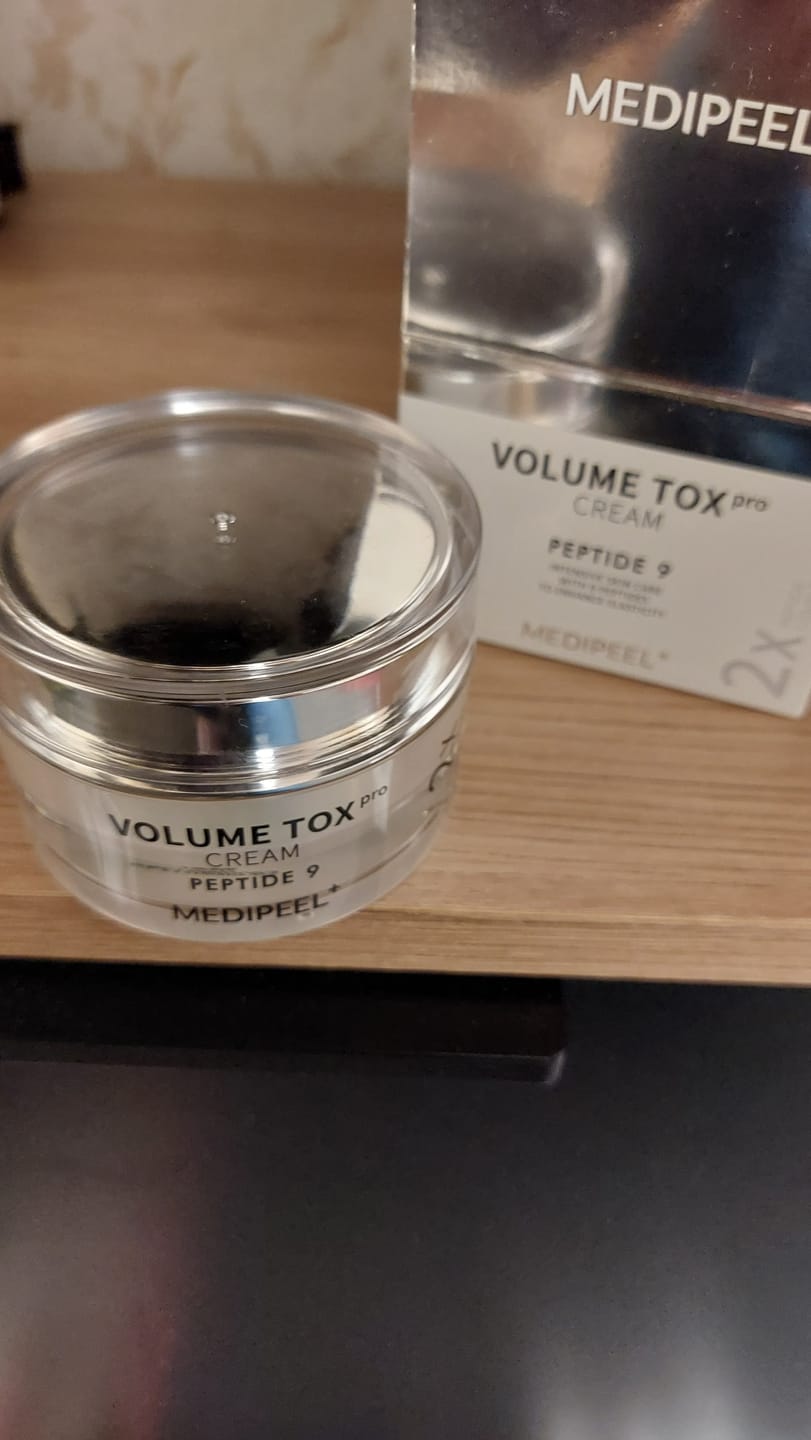 Customer photo review of Atjaunojošs krēms ar peptīdiem Medi-Peel Volume Tox Cream Peptide 9 Pro