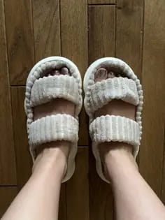Customer photo review of PUFFY CLOUD SLIDES - 50% OFF