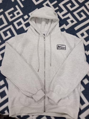 Ricardo R. review of Casaco de fato de treino Stussy image 1 out of 1