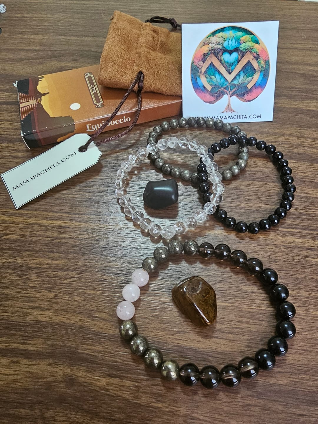 Customer photo review of Pulsera de Cuarzo Transparente 📝💎⚪ (6 mm) Claridad, Equilibrio y Expansión