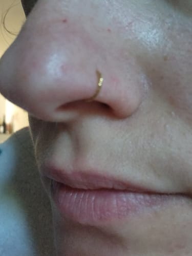 Customer photo review of Piercing au nez Manel