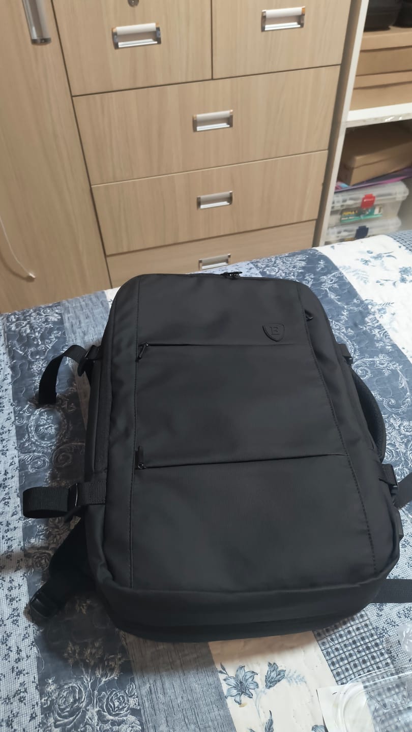 Customer photo review of The Expandable Dark Gray