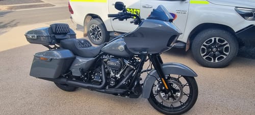 Customer photo review of HR3 Gunship Gray 10.7" Chopped Style Tour Pack Luggage For 14-24 Harley Touring