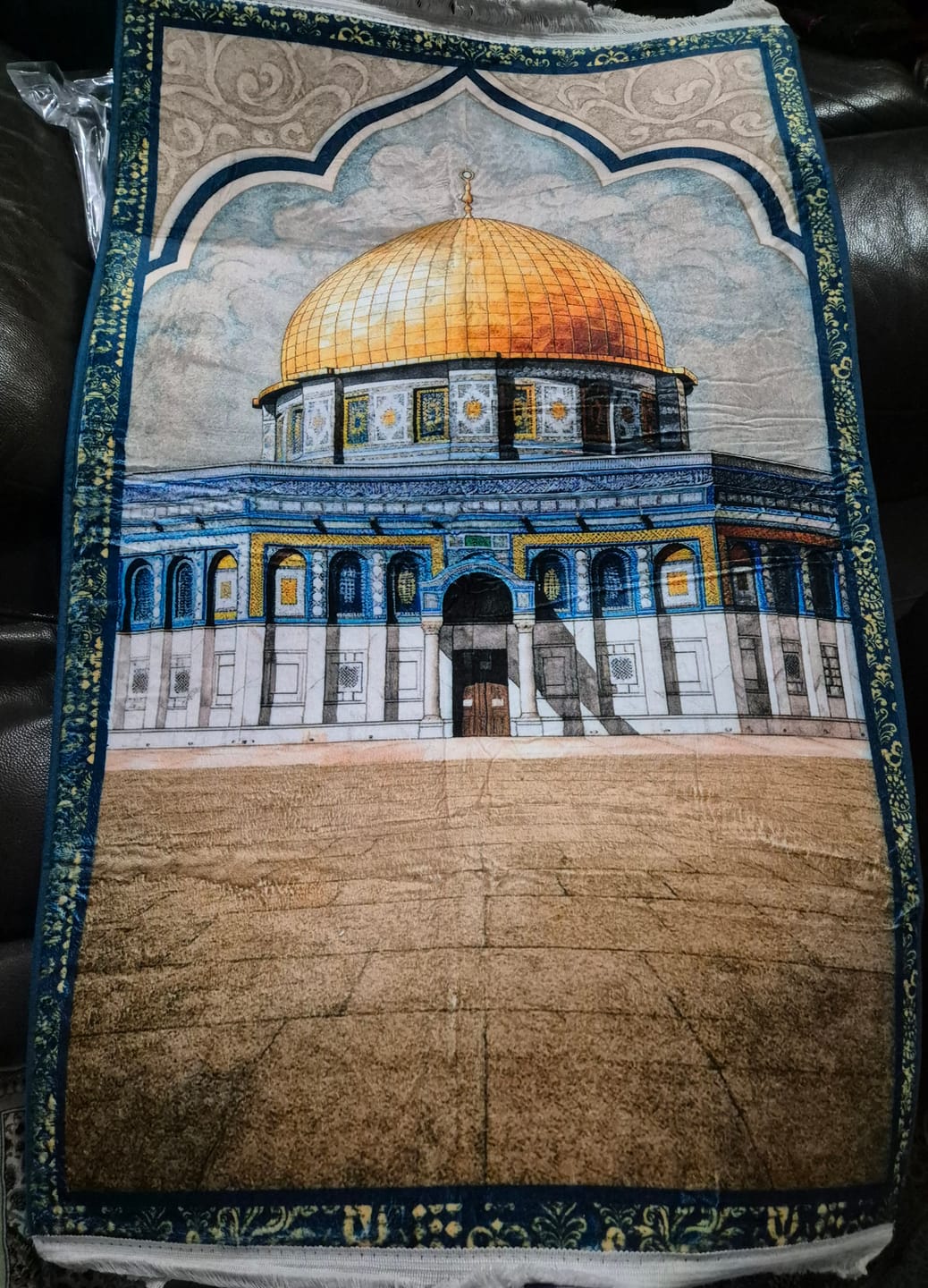 Customer photo review of Al Aqsa WaterColour  Padded Prayer Mat