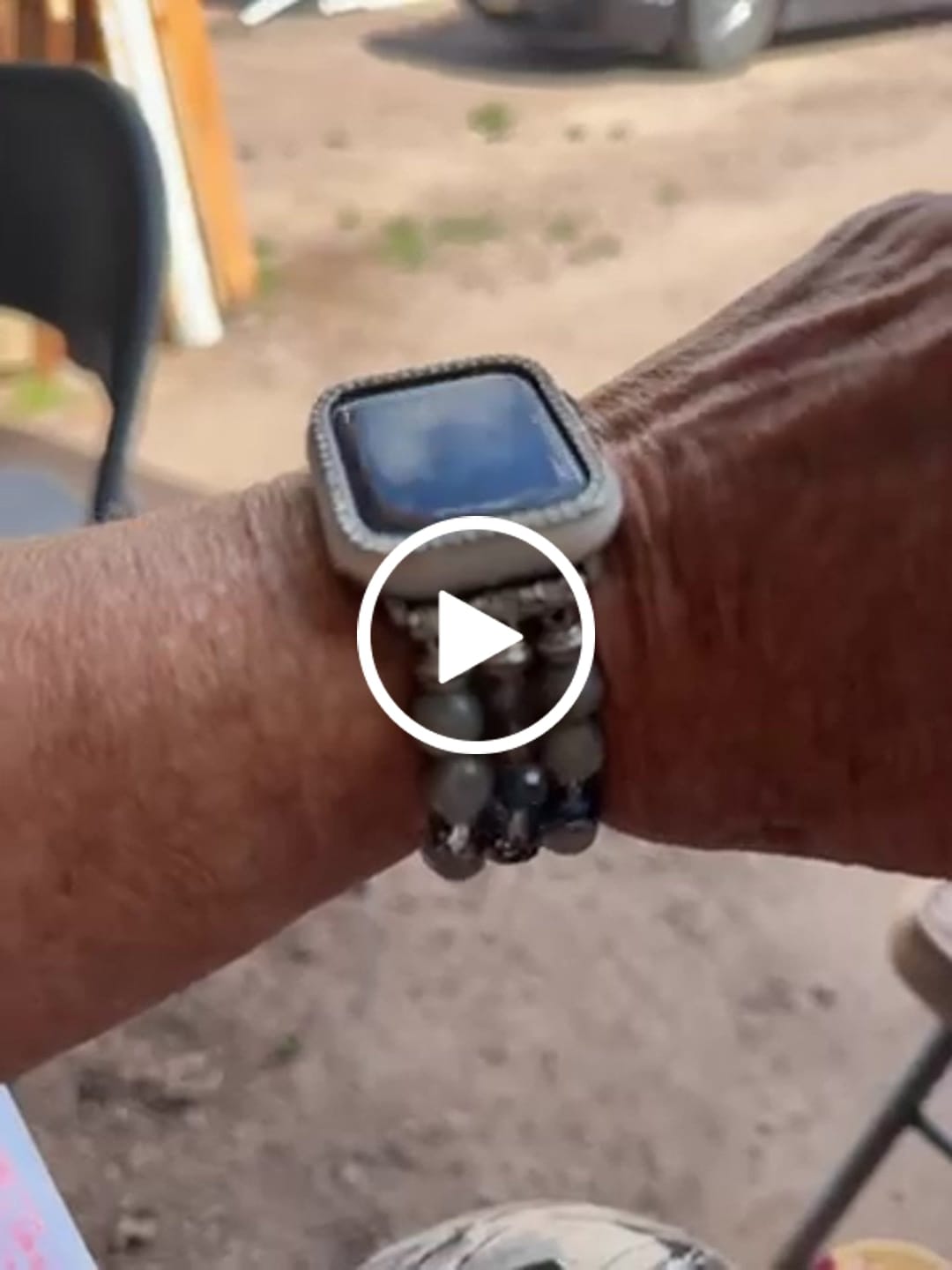 Customer video review of Agate Crystal Stretch Apple Watch Strap