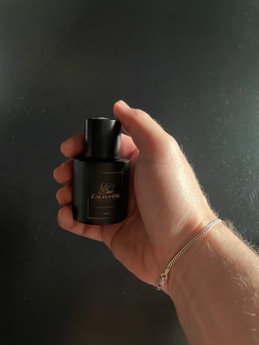 Customer photo review of Alle Extrait de Parfum (2) - Pure Essence of Elegance