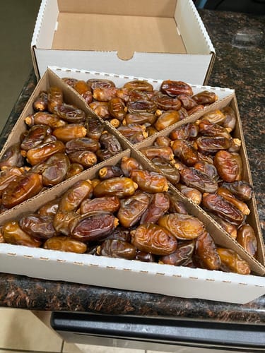 Customer photo review of Organic Halawi Dates Box