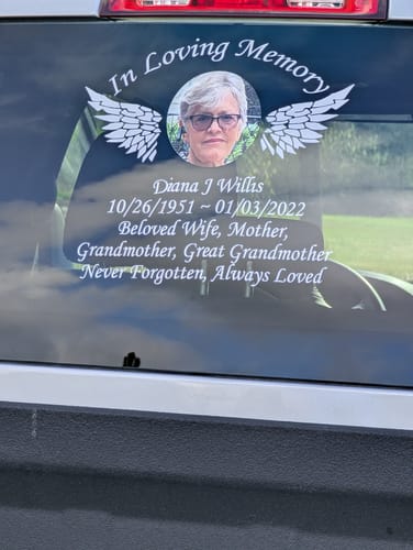 Sterling W. review of Custom In Loving Memory Decal with a Photo Inlay and Wings image 1 out of 1