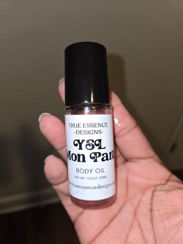 Customer photo review of Y0S0L9 Mon Paris Body Oil - Women's