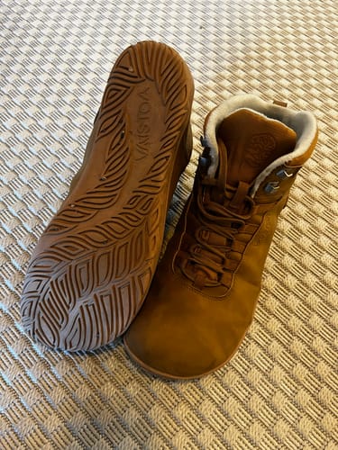 Customer photo review of Vaistoa Uoma 2 Talvi -paljasjalkavaelluskengät