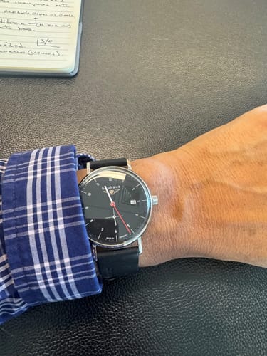 Customer photo review of Bauhaus Quarzo Suizo Negro