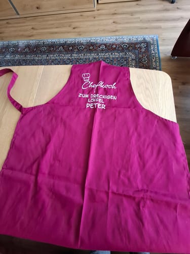 Customer photo review of Wolimbo Kochschürze Grillschürze mit Namen und Motiv bestickt