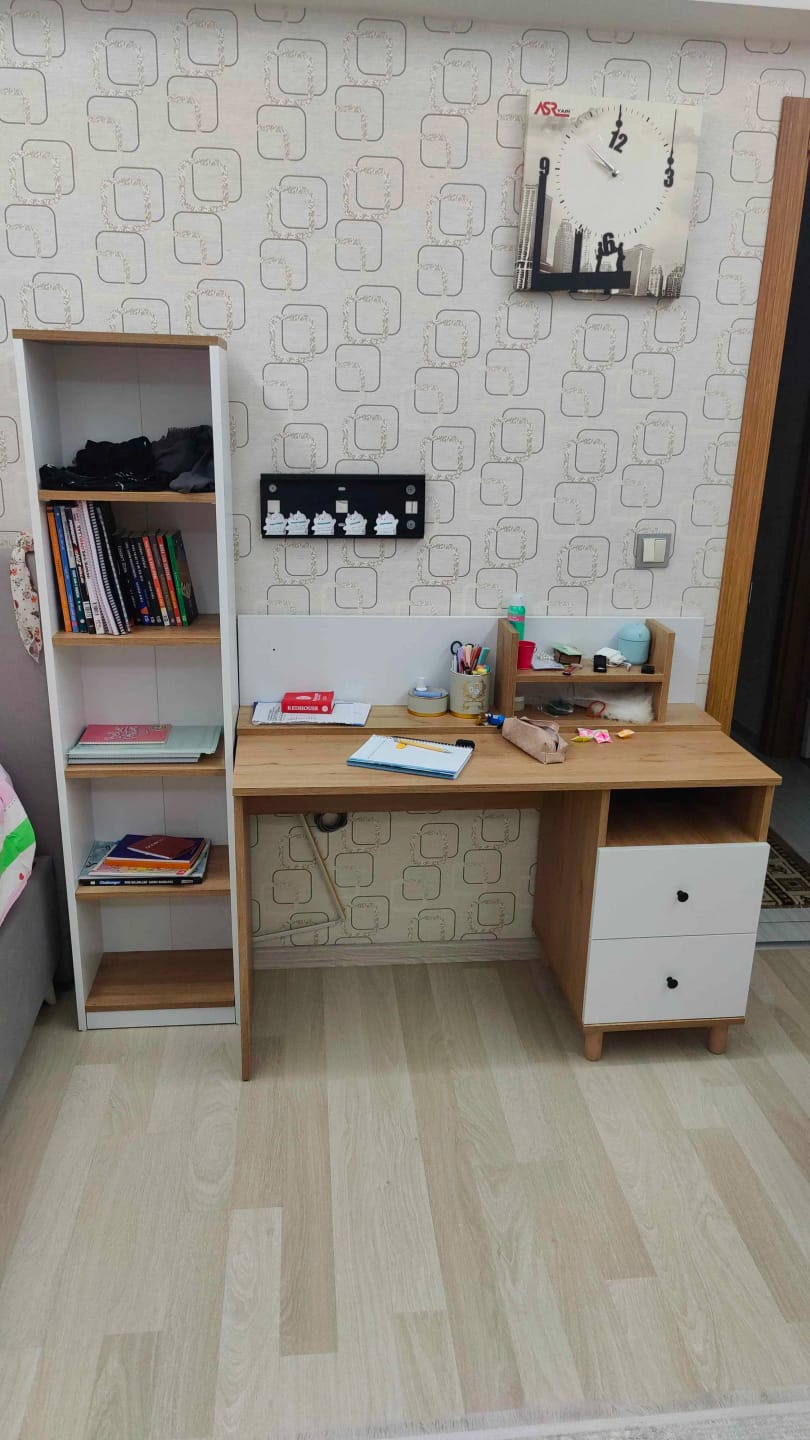 Customer photo review of Rani HA115 Çekmeceli Kitaplıklı Çalışma Ofis Bilgisayar Masası Sepet Ceviz - Beyaz