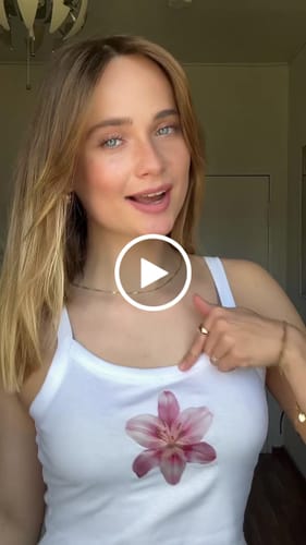 Customer video review of lily tank top