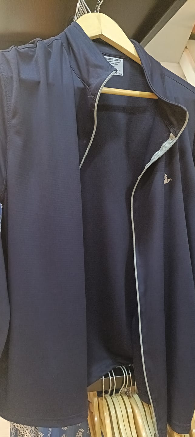 Customer photo review of Navy Blue - Sunblock Jacket