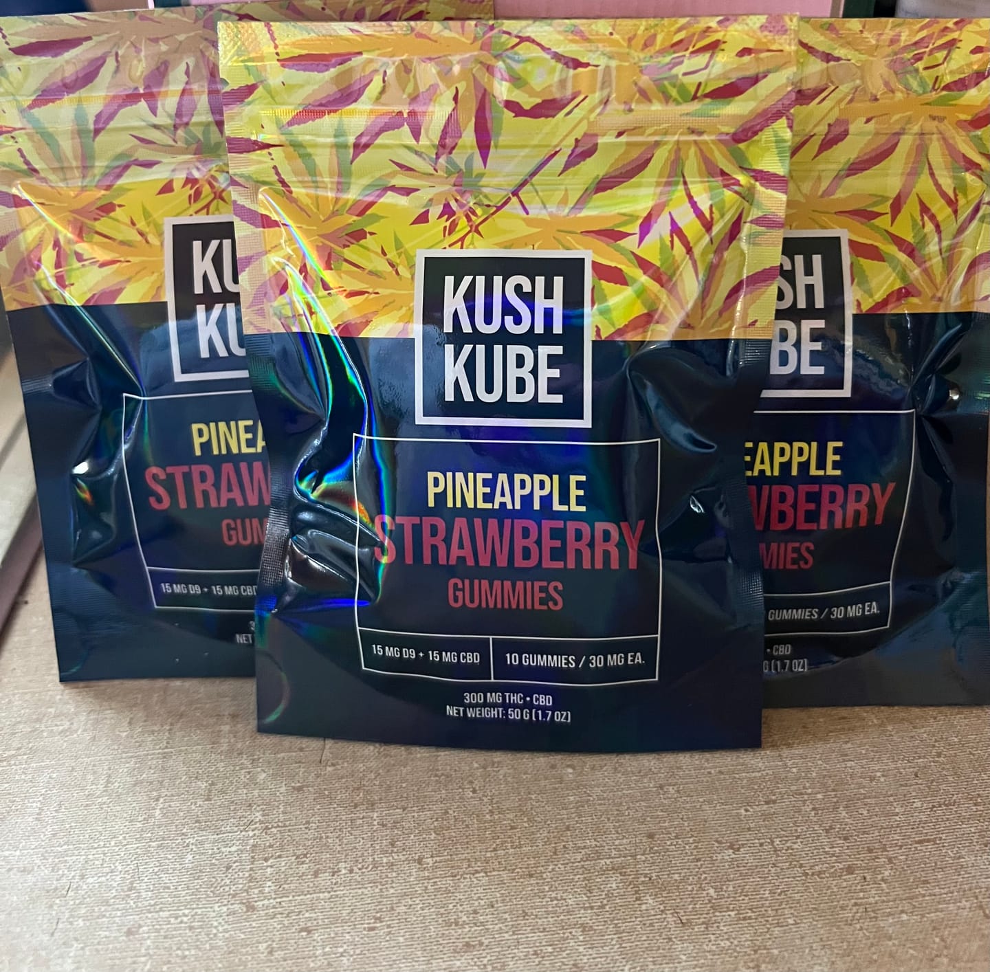 Customer photo review of Pineapple Strawberry Kush Kube - 15mg THC