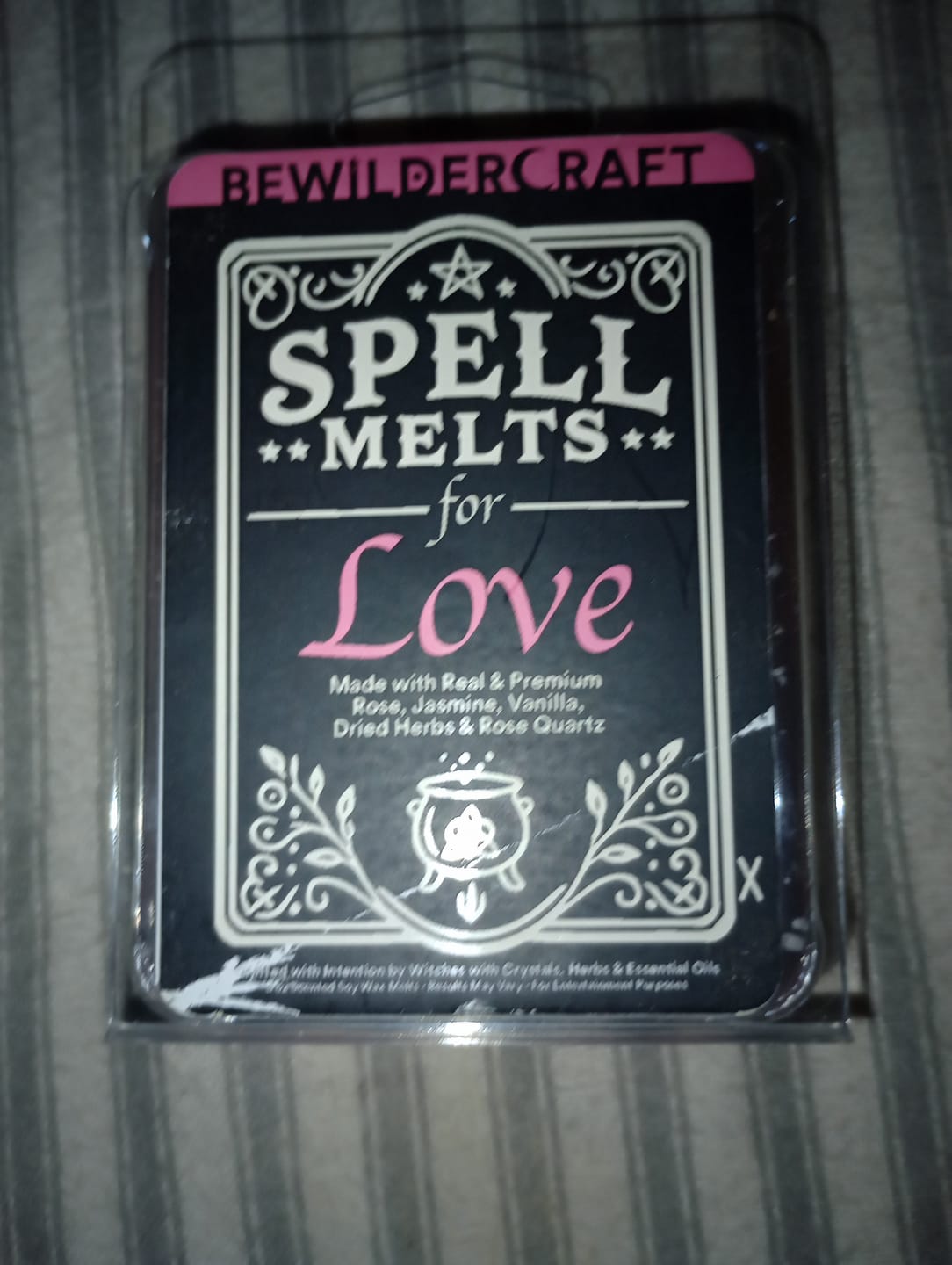 Customer photo review of Spell Melts for Love Wax Melts