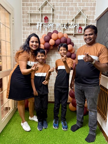 Customer photo review of PeanutBrown-White-Black Cut Sew Matching Tshirts for Family