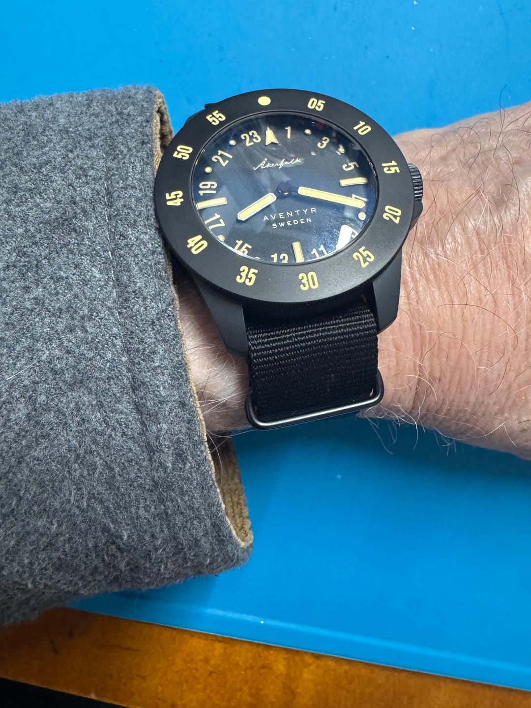 Customer photo review of Aventyr 24-Hour Vanta Black
