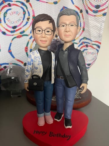 Customer photo review of Custom Action Figures 2 Person Doll Dlay Sculpture Souveniers Gifts