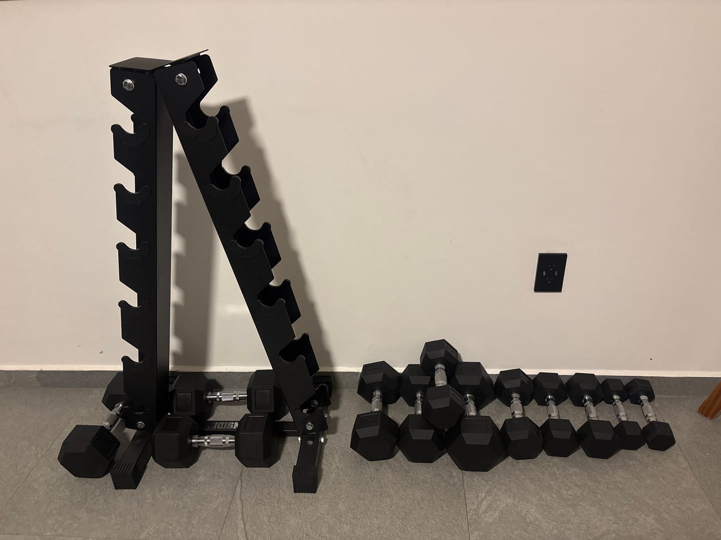 Customer photo review of Pack IRONSIDE Mancuernas Hexagonales (LB) + Rack de Almacenamiento