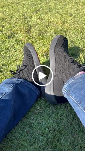 Customer video review of Zapatilla Versaknit Negro Unisex