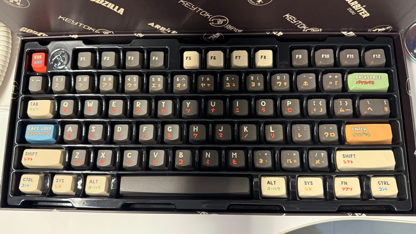 Customer photo review of NuPhy x Keytok 黑色經典哥吉拉 鍵帽