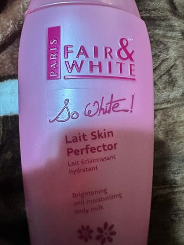 Customer photo review of FAIR & WHITE So White, Skin Brightening Lotion - 500 ml / 17.6 Fl oz - Daily Moisturizing Body Lotion