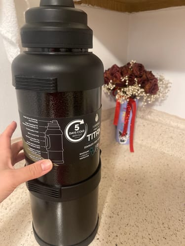 Customer photo review of 135 oz Titan Bottle