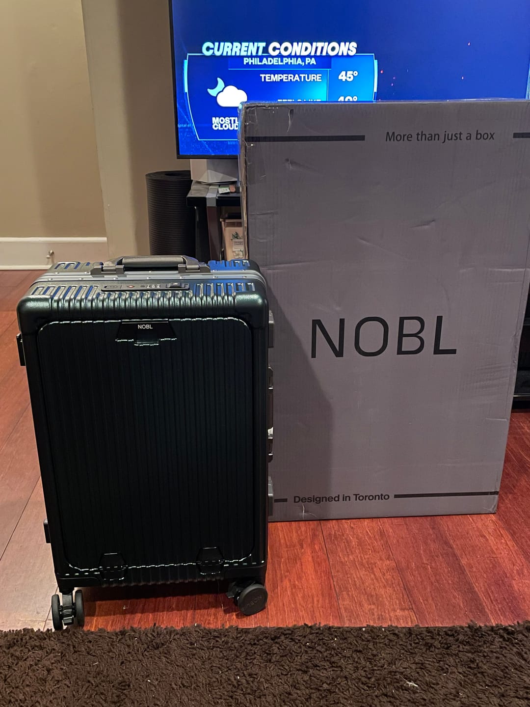 Customer photo review of Check-In Medium: All-In-One 24"