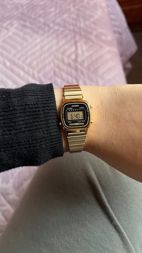 Customer photo review of Reloj Casio Vintage LA670WGA-1DF Negro Dorado Mini