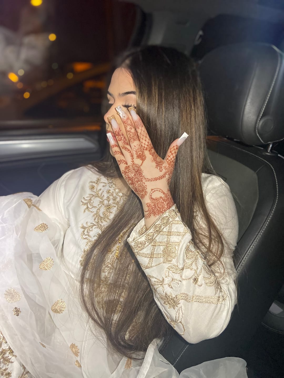 Customer photo review of HK282- Suba - White Linen Shararah Suit