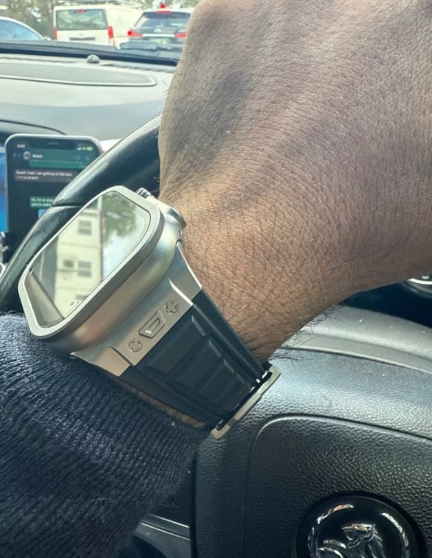 Customer photo review of Ultra Soft Silicone Sport Butterfly Clasp For Apple Watch