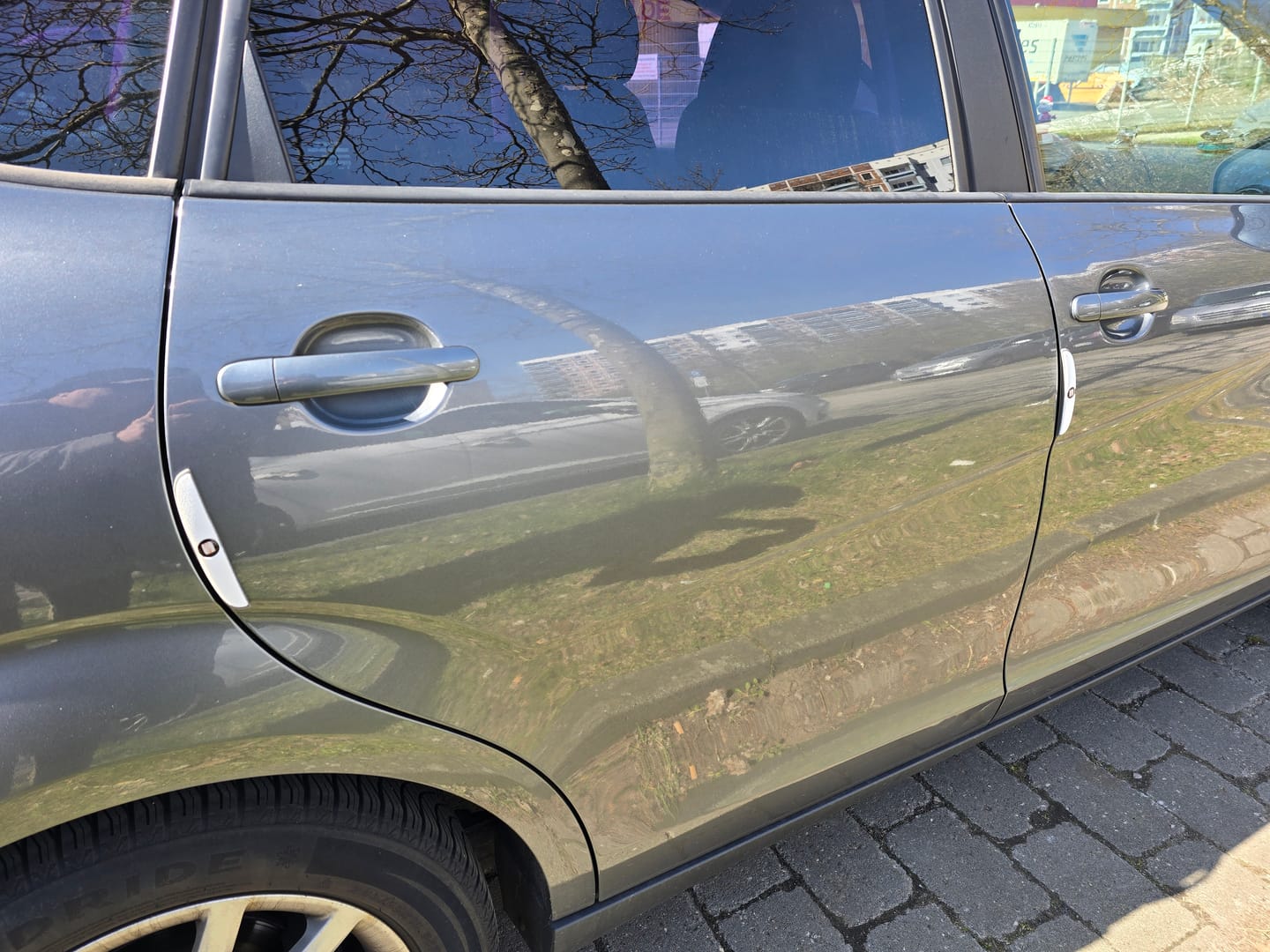 Customer photo review of Stoß- und kratzfeste Türschutzleisten (4 Stück)